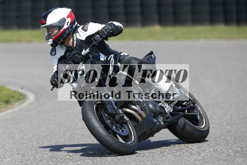 /44 09.08.2025 Plüss Moto Sport ADR/Einsteiger/45